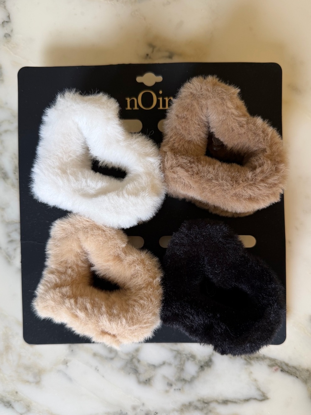 NWT nOir Set of 4 Faux Fur Hair Claw Clips Neutral Black Ivory Beige